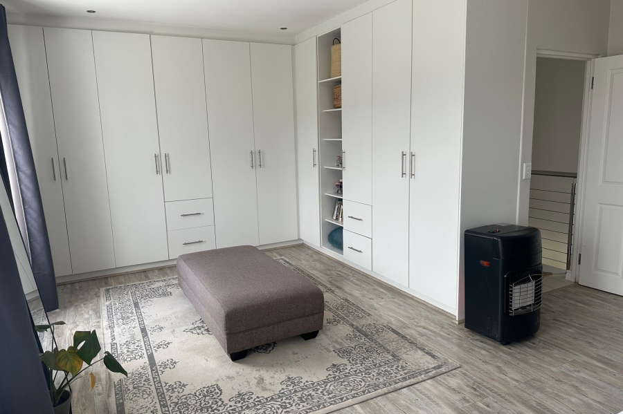 To Let 4 Bedroom Property for Rent in Parklands North Western Cape